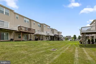 110 Topaz Dr, Gilbertsville, PA 19525 - Photo 8