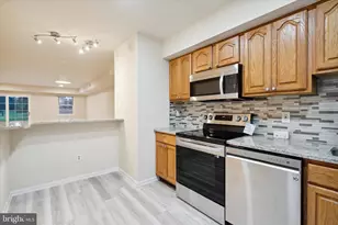 6 Cromwell Dr, Blue Bell, PA 19422 - Photo 2