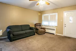 927 Hamilton St, Norristown, PA 19401 - Photo 8