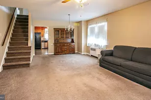 927 Hamilton St, Norristown, PA 19401 - Photo 6