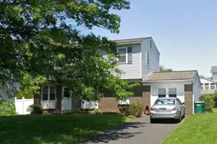 1010 Lake Ln, Pennsburg, PA 18073 - Photo 1