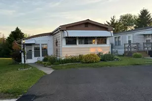 7 Woodsbluff Run, North Wales, PA 19454 - Photo 1