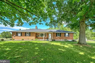 141 Green Hill Rd, Barto, PA 19504 - Photo 2