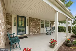 1807 Hickory Way, Hatfield, PA 19440 - Photo 2