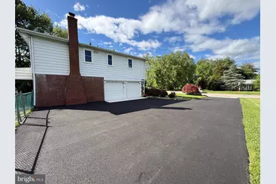 806 Warfield Lane, Huntingdon Valley, PA 19006 - Photo 4
