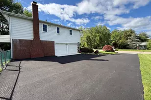 806 Warfield Ln, Huntingdon Valley, PA 19006 - Photo 4