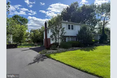 806 Warfield Lane, Huntingdon Valley, PA 19006 - Photo 2