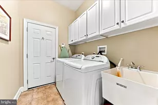 404 Peters Way, Phoenixville, PA 19460 - Photo 18