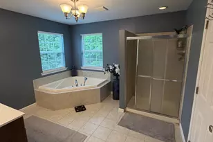 1011 Creekview Dr, Pennsburg, PA 18073 - Photo 10