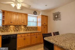 1706 N Hills Dr, Norristown, PA 19401 - Photo 4