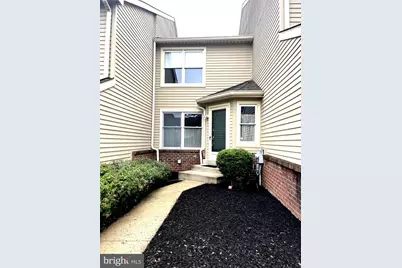 182 Pinecrest Lane, Lansdale, PA 19446 - Photo 2