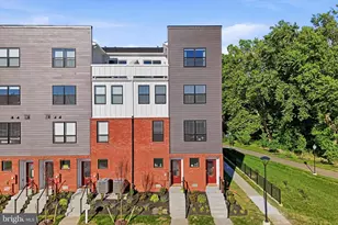 919 Riverplace Dr, Conshohocken, PA 19428 - Photo 2