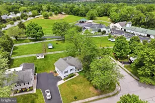 565 Dartmouth Dr, King of Prussia, PA 19406 - Photo 2