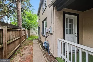 308 Walnut St, Pottstown, PA 19464 - Photo 2