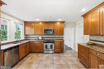 32 W Montgomery Avenue, Ardmore, PA 19003 - Photo 8