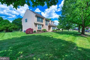 139 Mallard Dr W, North Wales, PA 19454 - Photo 2