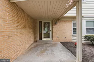 214 Brookside Cir, Harleysville, PA 19438 - Photo 2
