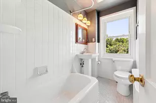 117 E 3rd Ave, Conshohocken, PA 19428 - Photo 14