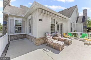 1072 Bordeaux Ln, Pennsburg, PA 18073 - Photo 14