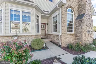 1072 Bordeaux Ln, Pennsburg, PA 18073 - Photo 4