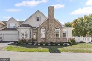 1072 Bordeaux Ln, Pennsburg, PA 18073 - Photo 2