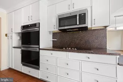 1001 City Avenue #EE-1024, Wynnewood, PA 19096 - Photo 10