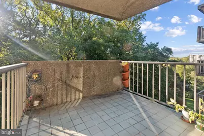 1001 City Avenue #EE-1024, Wynnewood, PA 19096 - Photo 8