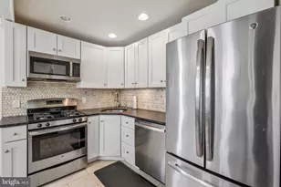 105 Spring Mill Ave, Conshohocken, PA 19428 - Photo 18