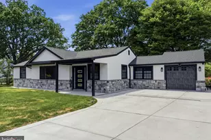 936 Wesley Ave, Huntingdon Valley, PA 19006 - Photo 2