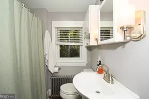 132 Walnut St, Mont Clare, PA 19453 - Photo 34