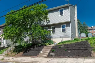 637 Willow St, Pottstown, PA 19464 - Photo 2