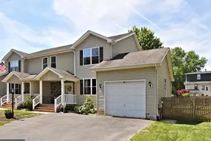 628 Jones Ave, Lansdale, PA 19446 - Photo 2