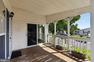 24 Longwood Ct E, Harleysville, PA 19438 - Photo 4