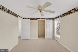 24 Longwood Ct E, Harleysville, PA 19438 - Photo 16