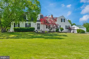 144 Middle Creek Rd, Gilbertsville, PA 19525 - Photo 4