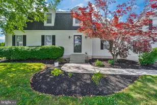 144 Middle Creek Rd, Gilbertsville, PA 19525 - Photo 2