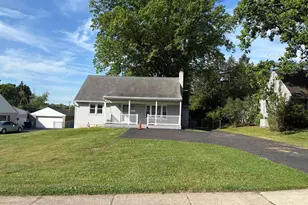 804 Highland Rd, Lansdale, PA 19446 - Photo 2