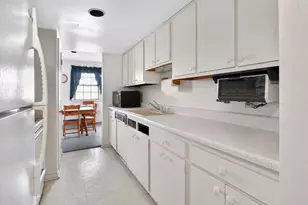 224 Holly Dr, King of Prussia, PA 19406 - Photo 6