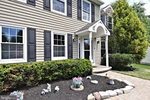 103 Chaucer Ct, Lansdale, PA 19446 - Photo 2