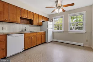 429 Edgemont Ave, Lansdale, PA 19446 - Photo 2