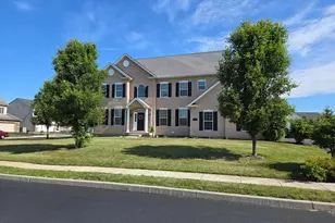 100 Lilac Ln, Gilbertsville, PA 19525 - Photo 2