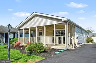1106 J F K Dr, North Wales, PA 19454 - Photo 1