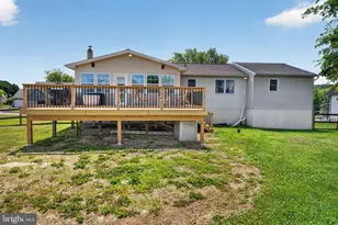 2519 Jane Ln, Gilbertsville, PA 19525 - Photo 2