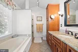 147 Azalea Cir, Royersford, PA 19468 - Photo 18