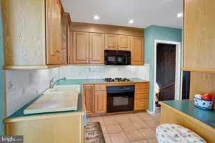 1617 Cherry Ln, Flourtown, PA 19031 - Photo 6