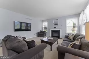 114 Lawrence Dr, Gilbertsville, PA 19525 - Photo 18