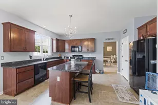114 Lawrence Dr, Gilbertsville, PA 19525 - Photo 10