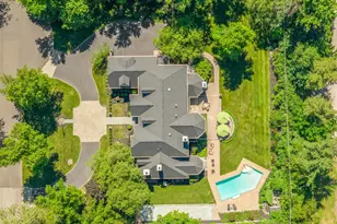 6 Wedgewood Dr, Blue Bell, PA 19422 - Photo 2