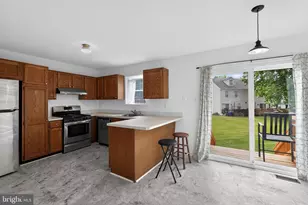 332 Countryside Ct, Collegeville, PA 19426 - Photo 8