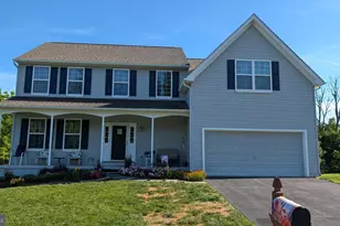 1110 Autumnview Ln, Pottstown, PA 19464 - Photo 2